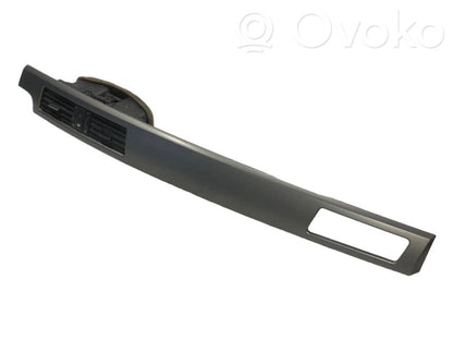 Paneļa dekoratīvās apdares vairogs (centrālais)