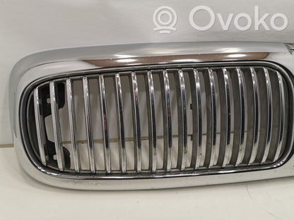 Priekšējais režģis