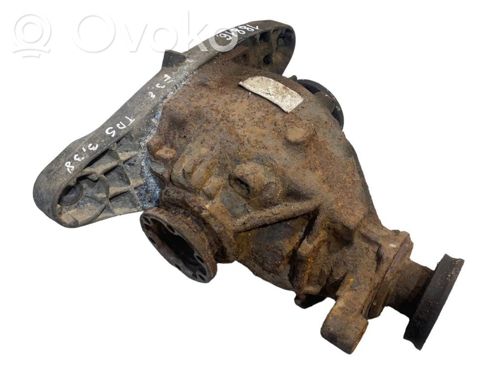 Aizmugurējais reduktors