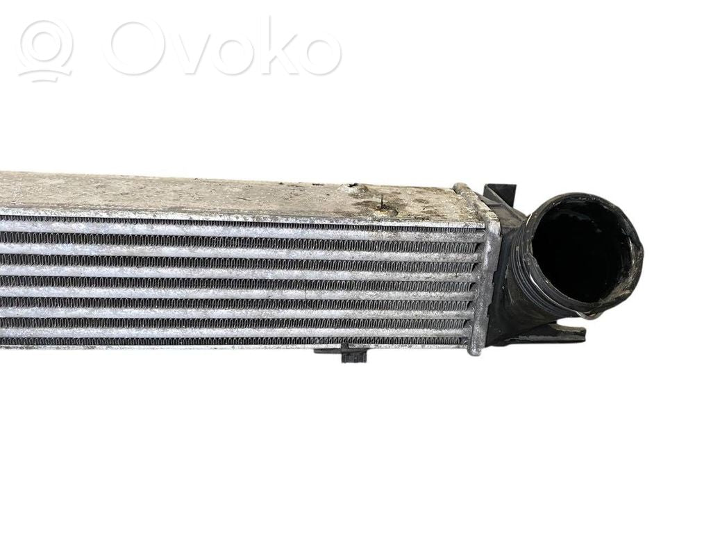 Starpdzesētāja radiators