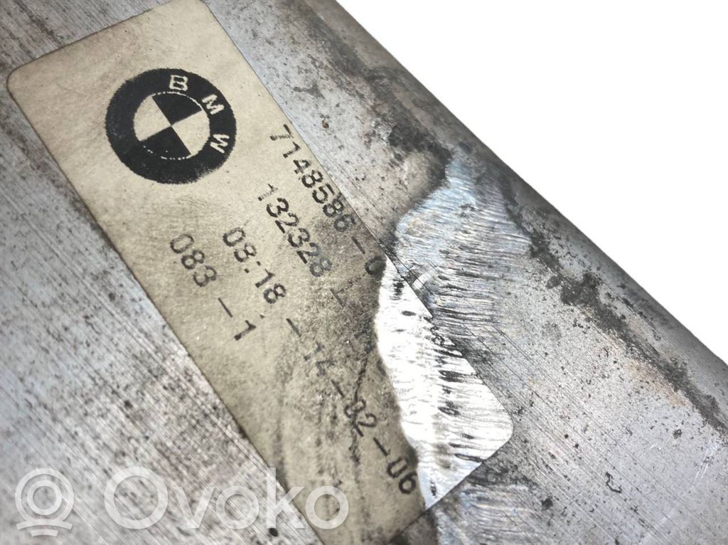 Priekšpusē bampera sija / balka