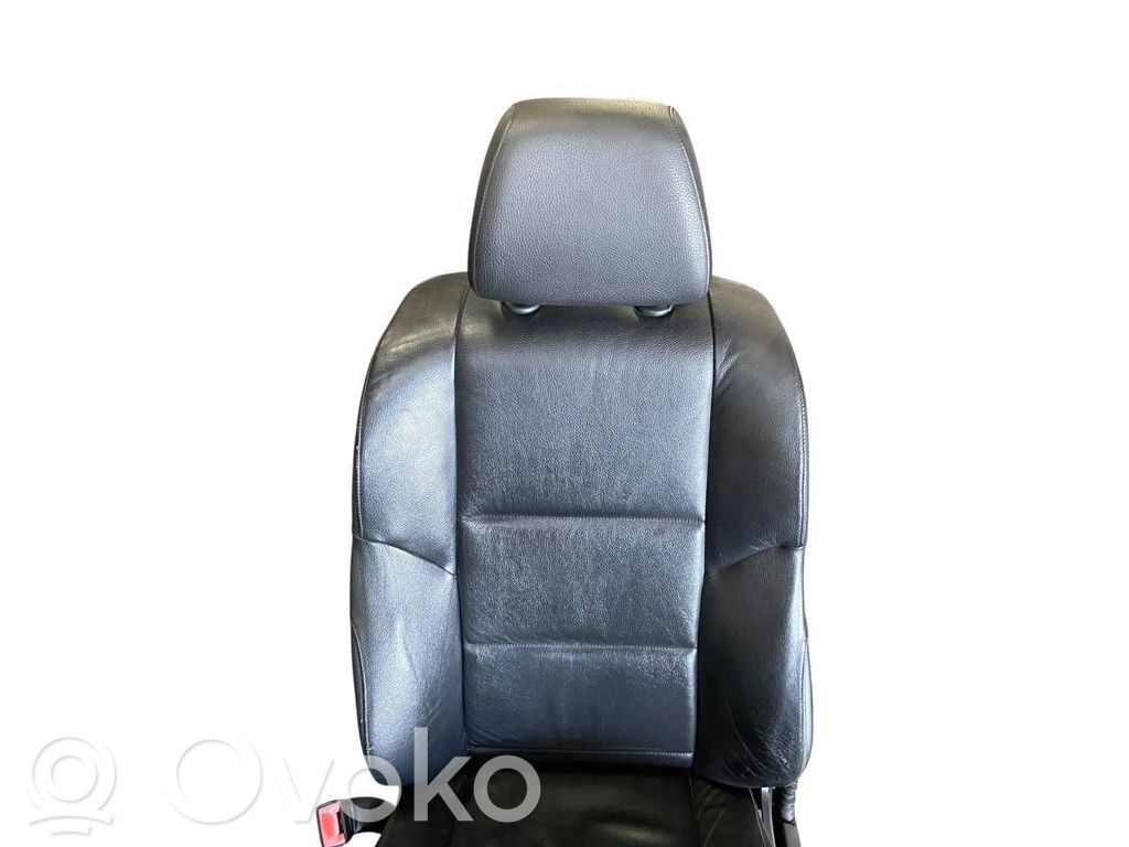 Sēdekļu komplekts