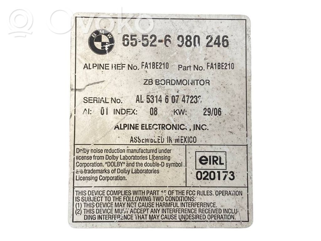 Radio / CD/DVD atskaņotājs / navigācija