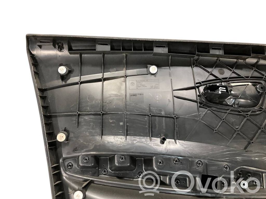 Priekšējo durvju apdare