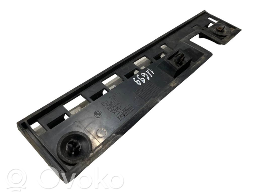 Other types of sill/pillar decorative trim detail