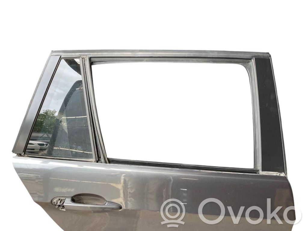 Aizmugurējās durvis