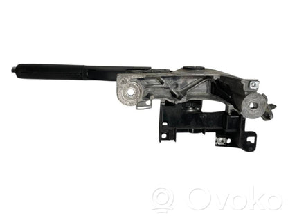 Rokas bremzes mehānisms (salonā)