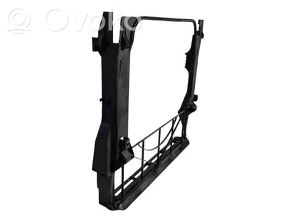Radiator(s) holder/bracket