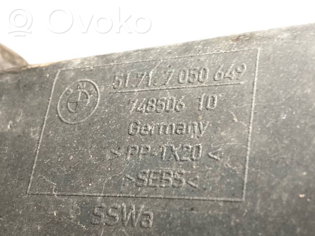 Priekšpusē bampera sija / balka