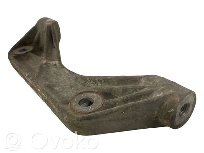 Крепление заднего редуктора