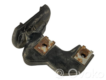 Priekšpusē bampera turētājs