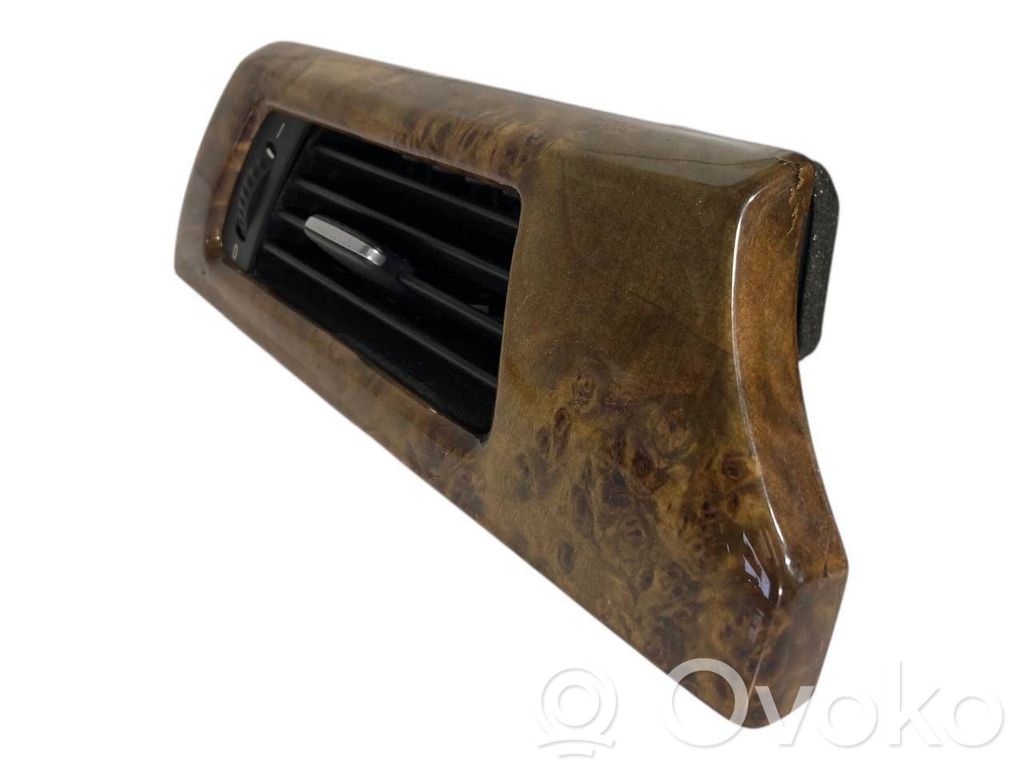 Salona dekoratīvās apdares komplekts