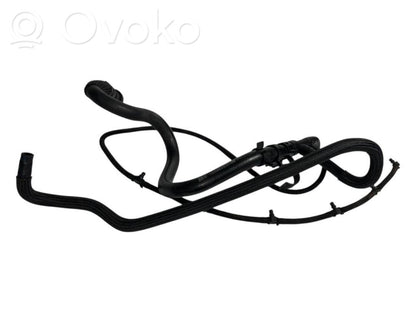 Degvielas caurulīte (-es)