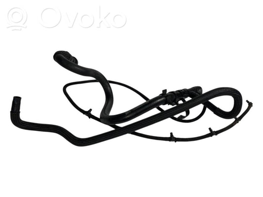 Degvielas caurulīte (-es)