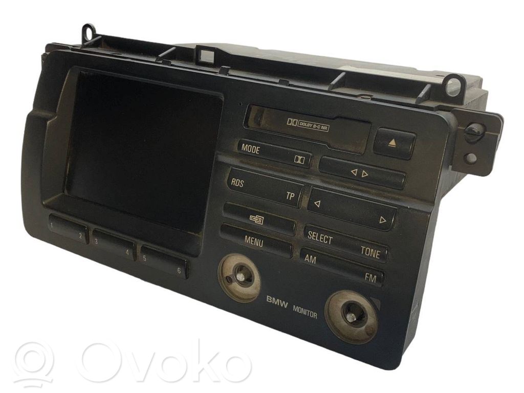 Radio / CD/DVD atskaņotājs / navigācija