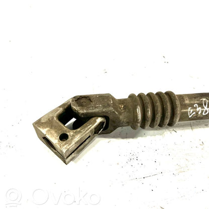 Stūresrata ass krustsavienojums