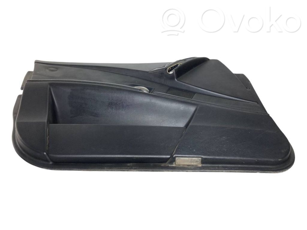 Priekšējo durvju apdare