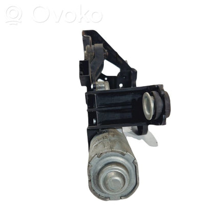 Aizmugurējā loga tīrītāja motoriņš