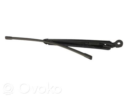 Rear window wiper arm