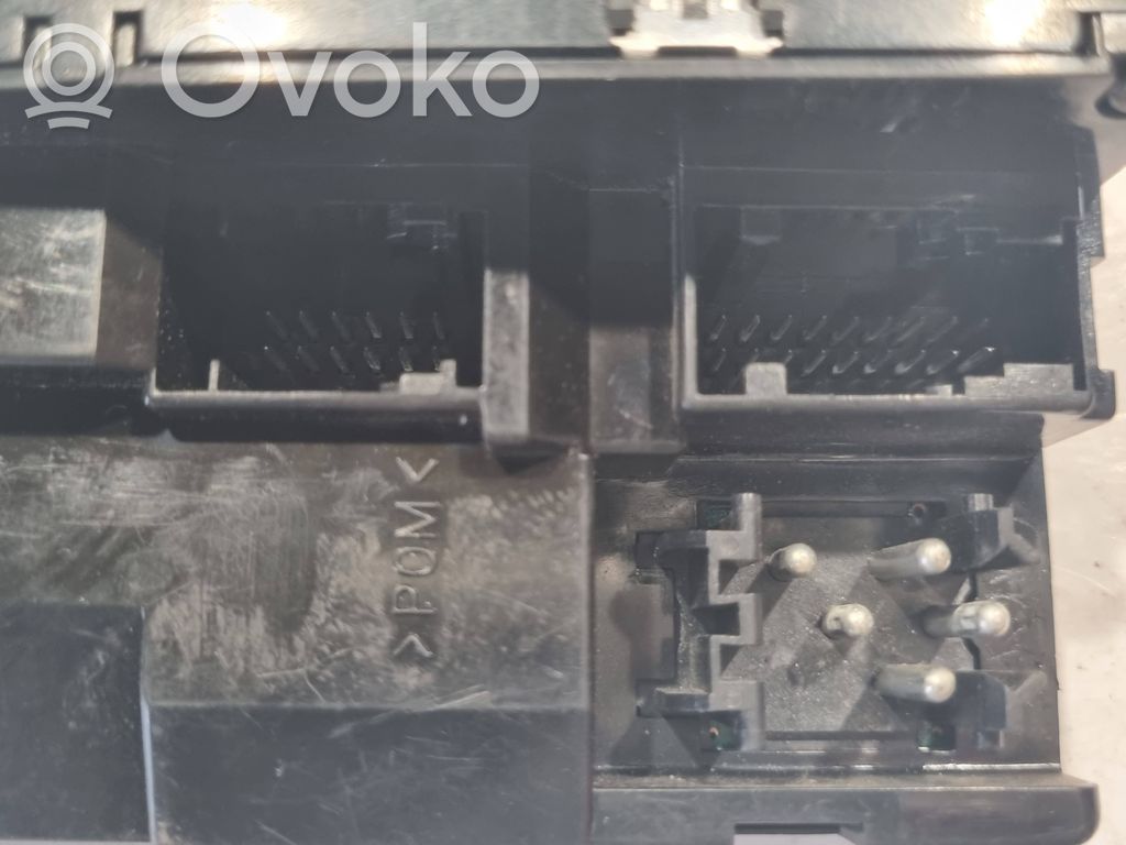 Elektrisko logu slēdzis