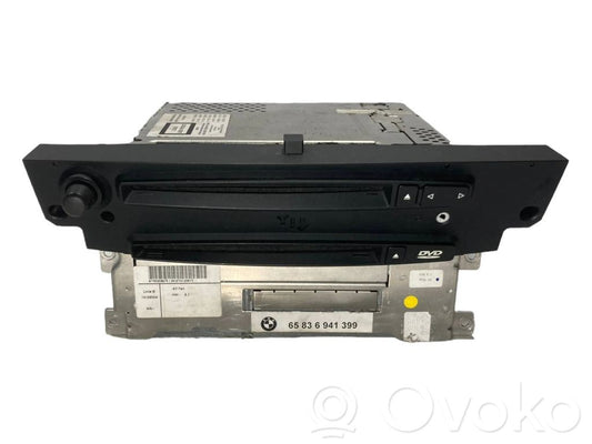 Radio / CD/DVD atskaņotājs / navigācija