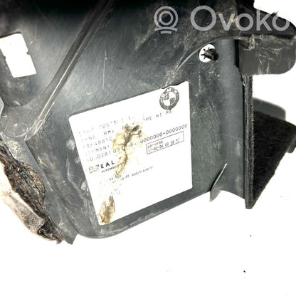 Bagāžnieka sānu apakšējās apdares panelis