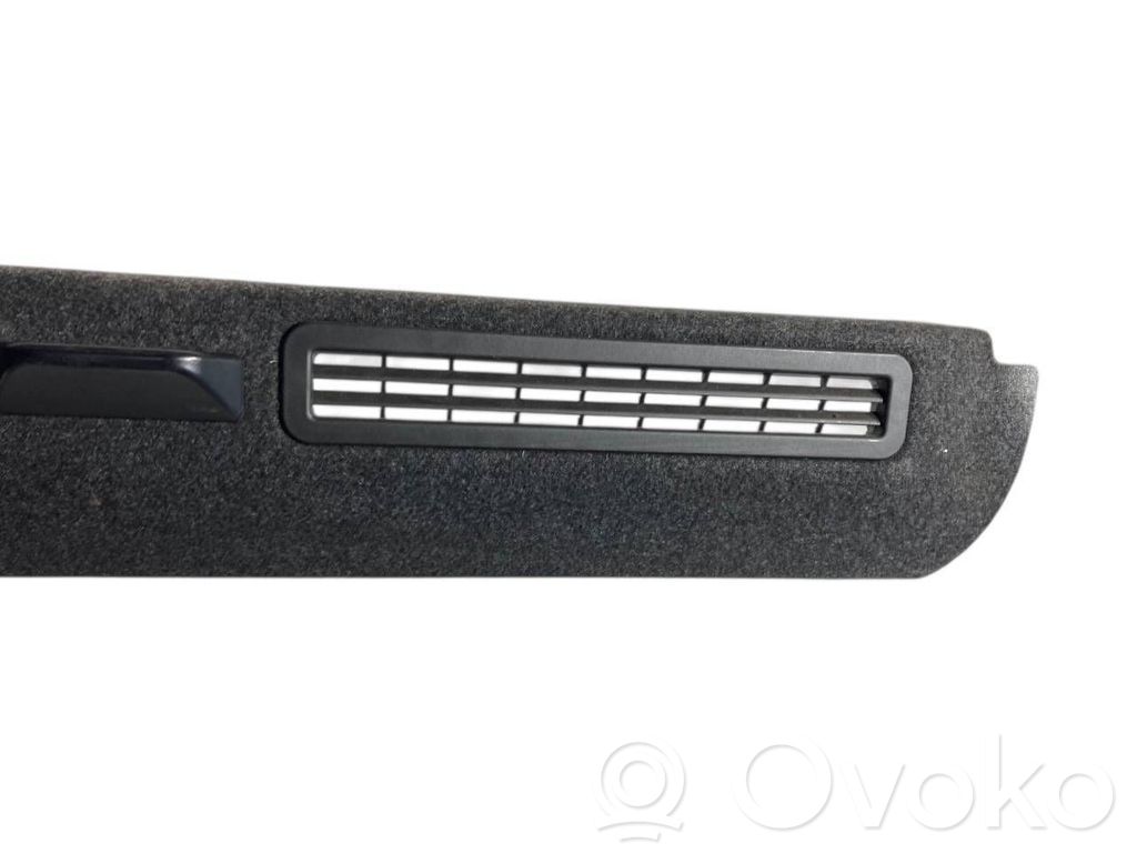 Cita veida bagāžnieka dekoratīvās apdares detaļa