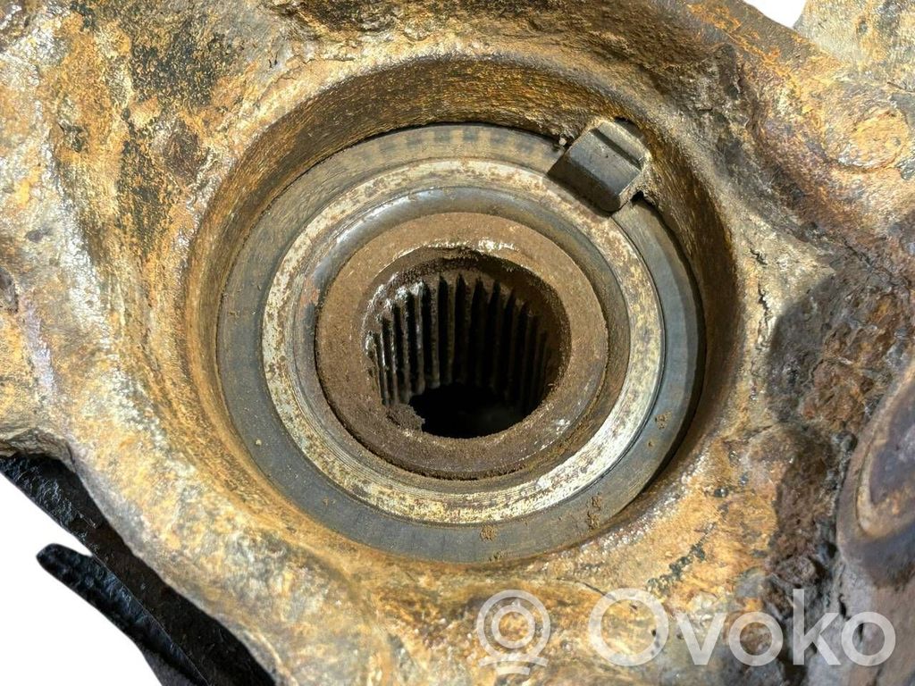 Priekšējā riteņa rumbas vārpstas šarnīrs (stupica, capfa)