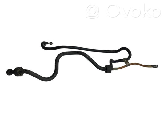 Caurule (-es) / šļūtene (-es)