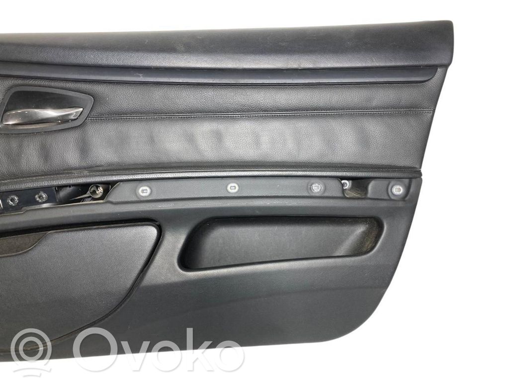 Priekšējo durvju apdare