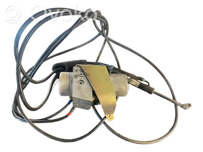 Bagāžnieka pārsega hidraulikas sūknis