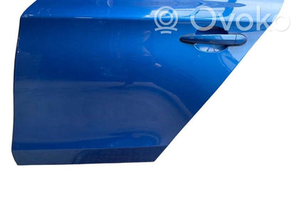 Aizmugurējās durvis