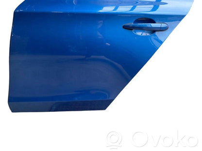 Aizmugurējās durvis