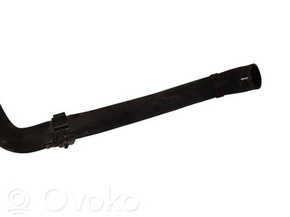 Caurulīte (-es) / šļūtene (-es)