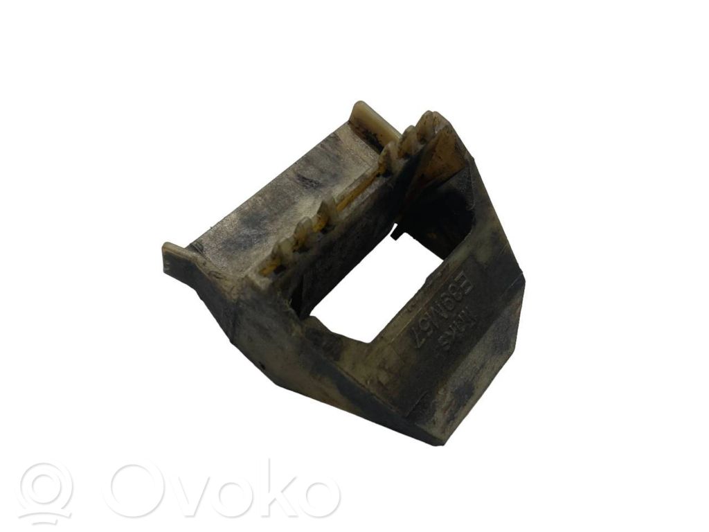 Radiatora (-u) turētājs / kronšteins