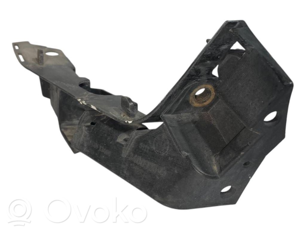 Priekšpusē bampera turētājs