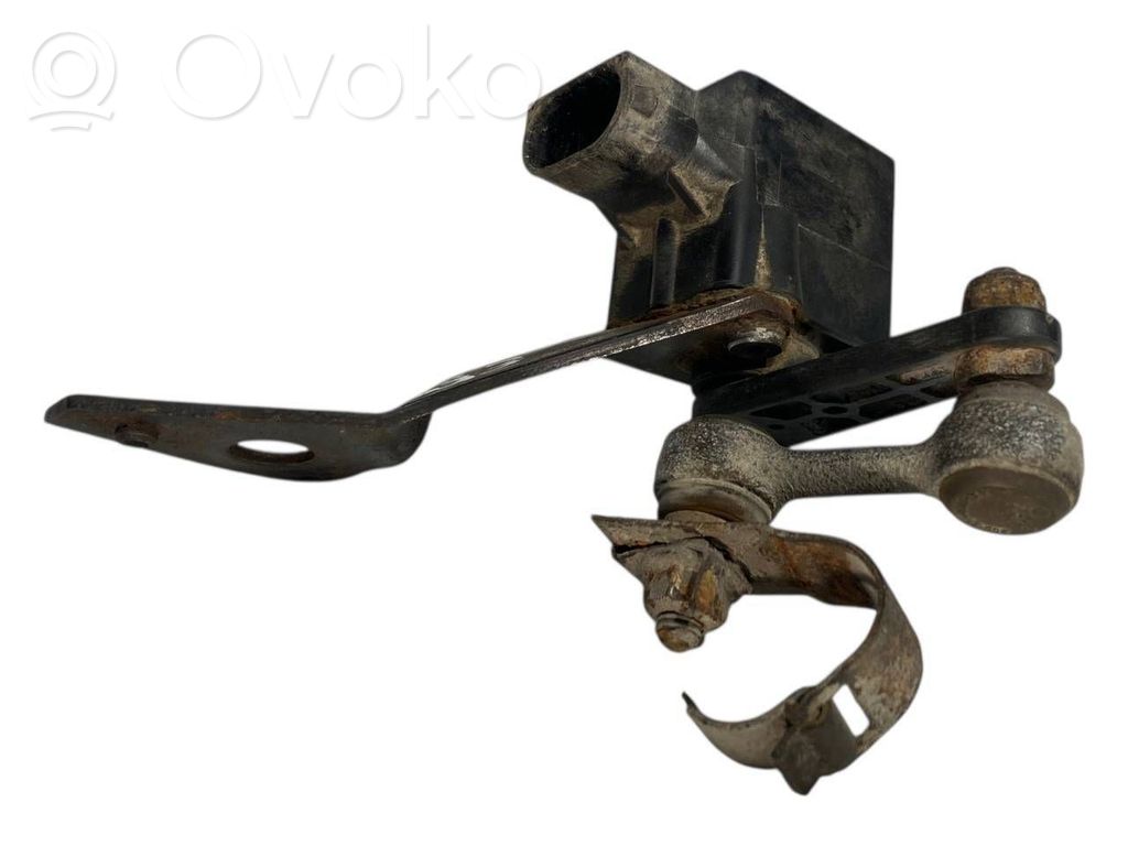 Augstuma sensors (priekšējo lukturu)