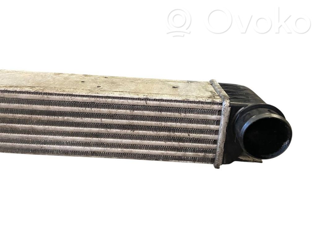 Starpdzesētāja radiators