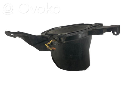 Skaļrunis (-i) priekšējās durvīs