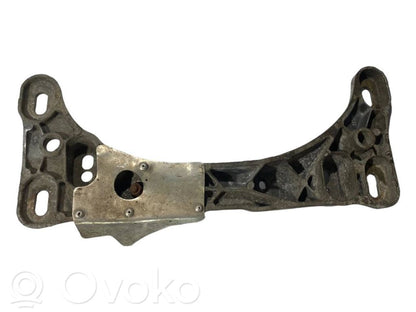Transmission mounting bracket