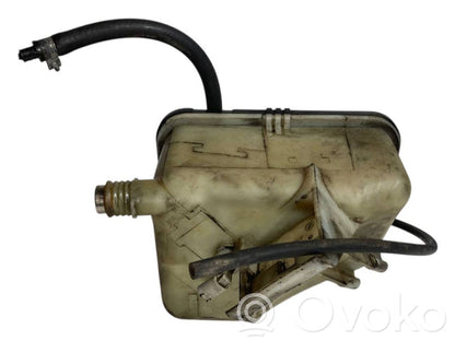 Расширительный бачок охлаждающей жидкости