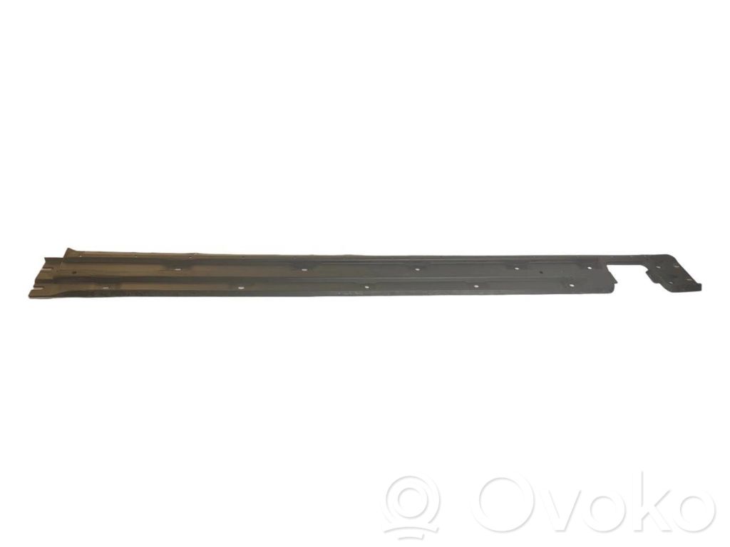 Side underbody protection