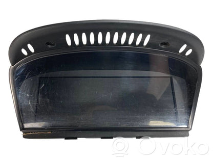 Ekrāns / displejs / mazais ekrāns