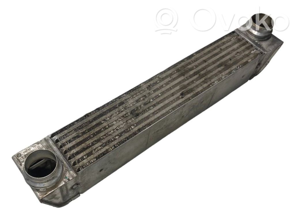 Starpdzesētāja radiators