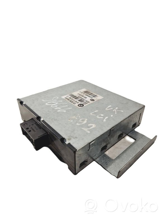 Voltage converter