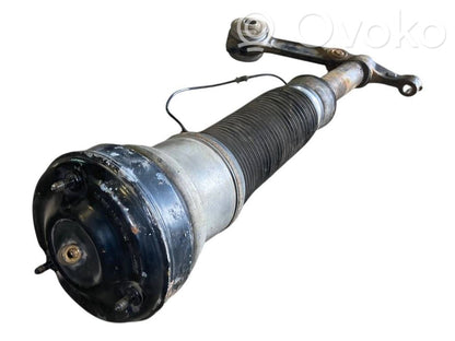 Priekšpusē gaisa amortizators ( pneimatiskā balstiekārta)