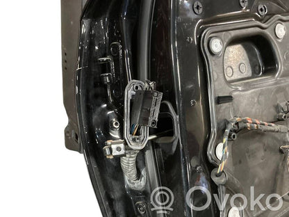 Задняя дверь