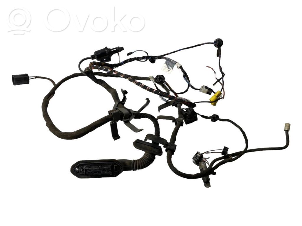 Priekšējo durvju vadu instalācija