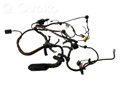 Priekšējo durvju vadu instalācija