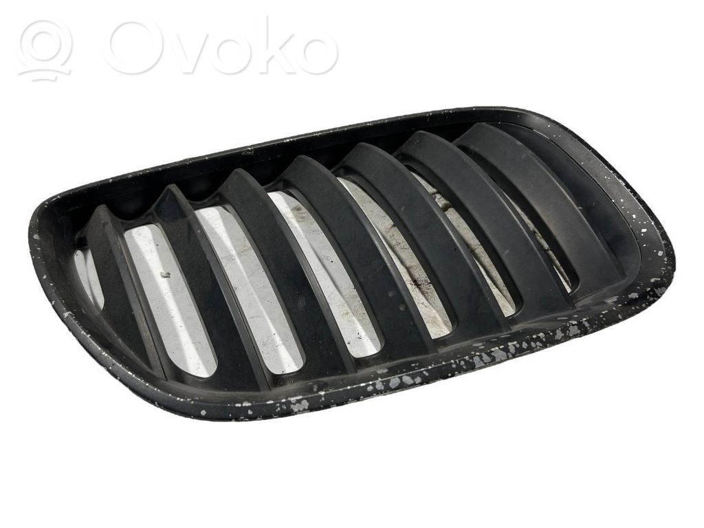Front grille